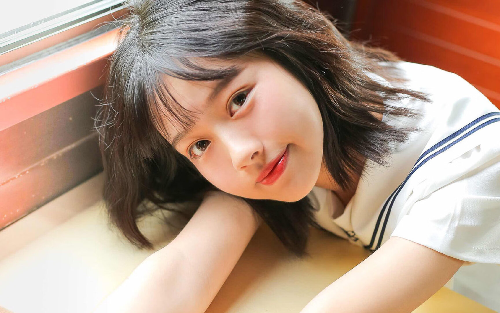 爱游戏体育平台-_户外足球场：绿色空间中的运动新体验_，室外足球场标准尺寸