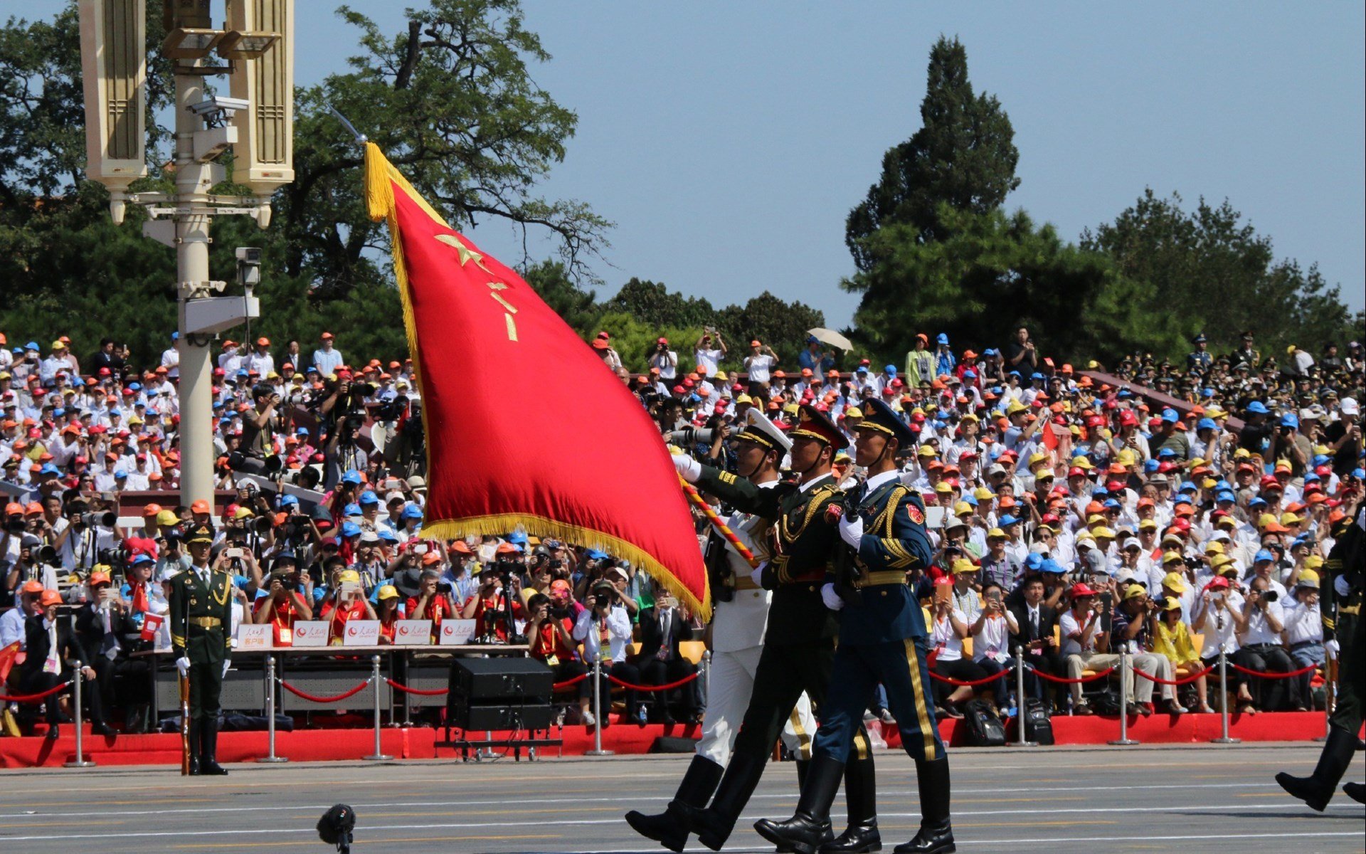 爱游戏全站-中国男篮集训营开启，年轻新星备受关注，中国男篮集训队首次人员调整 新闻