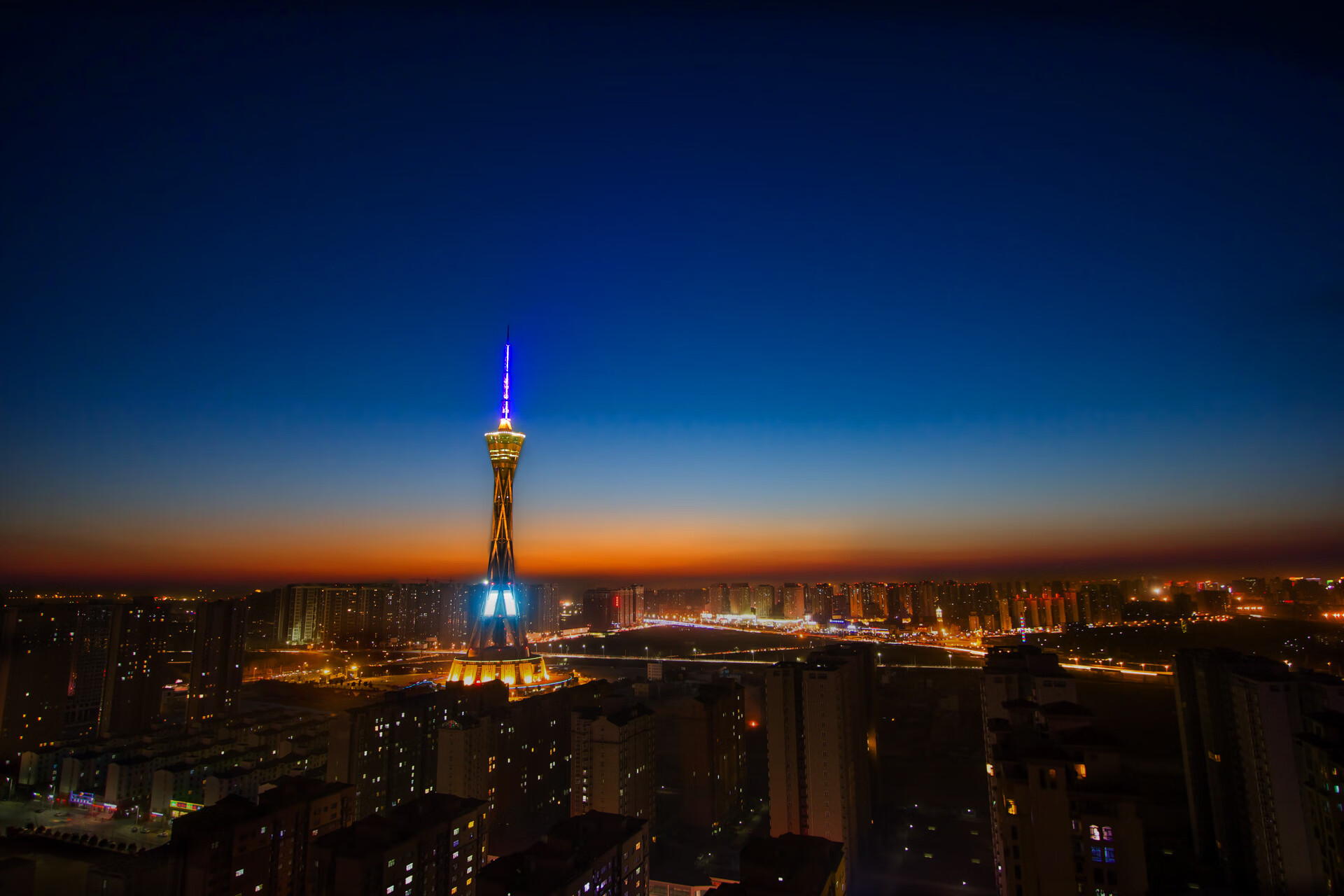 爱游戏体育在线-后场突袭：精彩快攻引爆全场，后场百科